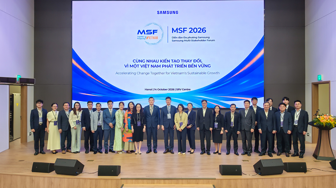 Participants pose for a group photo at the Vietnam Multi-Stakeholder Forum 2026.