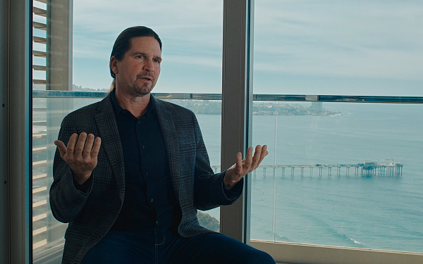 [스크립스 해양연구소(Scrí~pps) 스튜어트 샌딘 교수]